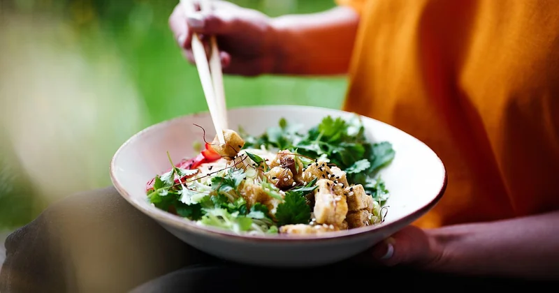 La marinade : arrêter de noyer le tofu sous la sauce soja